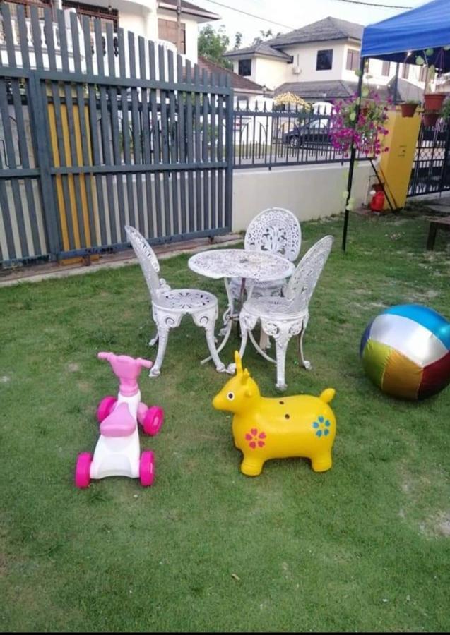 Che Na Homestay Pontian Pontian Kecil Ngoại thất bức ảnh